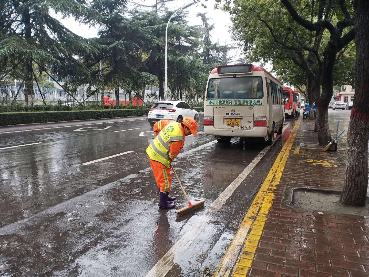 革吉县城市保洁 (1)